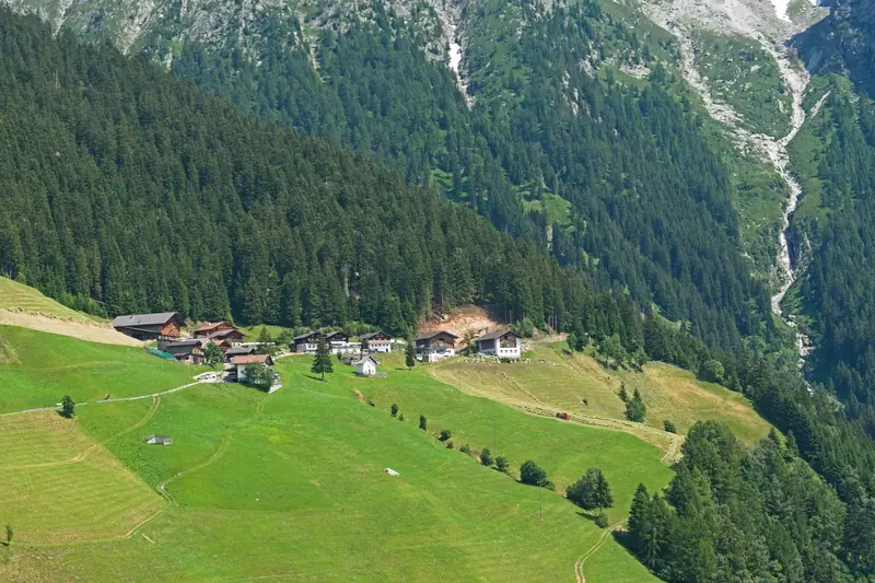 Videgg above Schenna